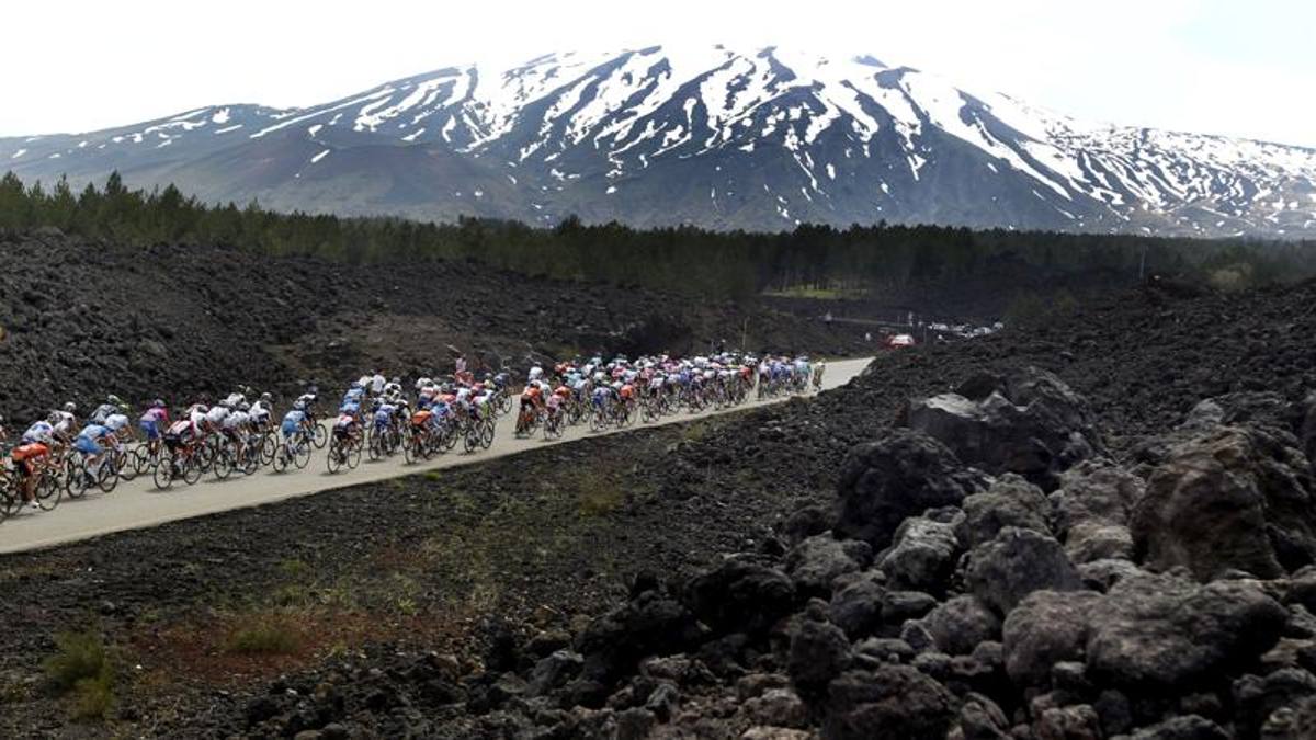 Sette versanti dell’Etna in bici in 24 ore: chi ci riesce ottiene un brevetto...ma è come scalare l’Everest