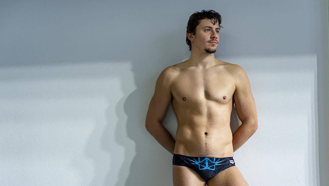 Nicolò Martinenghi - nuotatore italiano campione d'Europa nei 100m rana in vasca corta e bronzo alle olimpiadi di Tokyo  