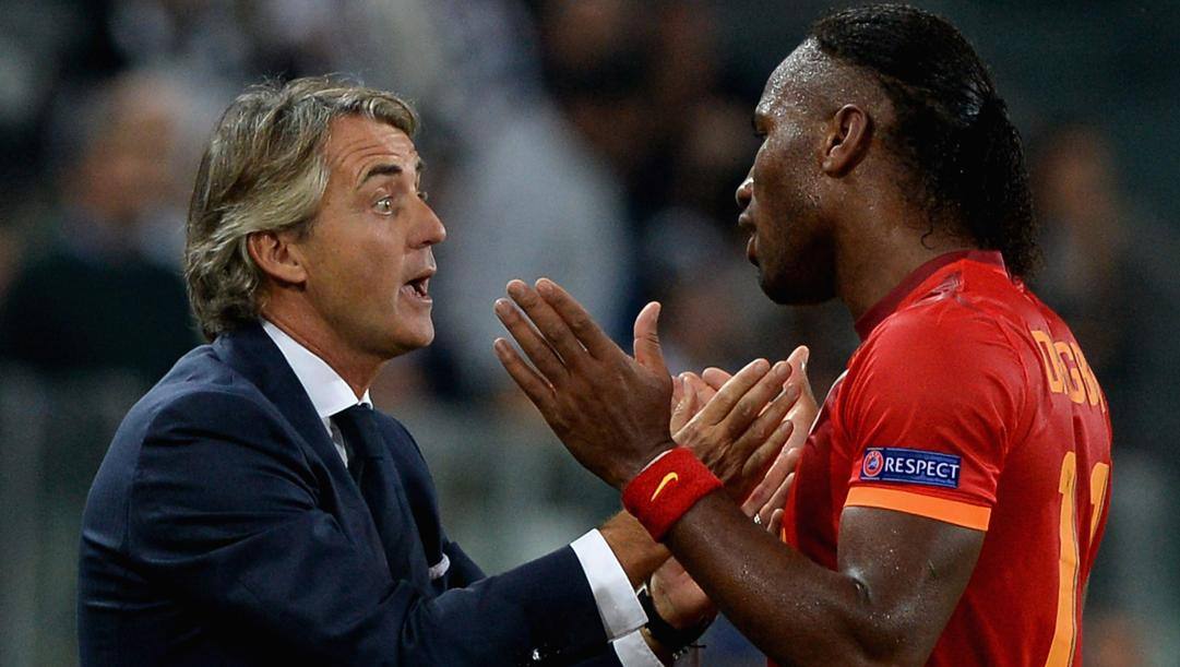 Roberto Mancini discute con Didier Drogba ai tempi del Galatasaray. Getty 