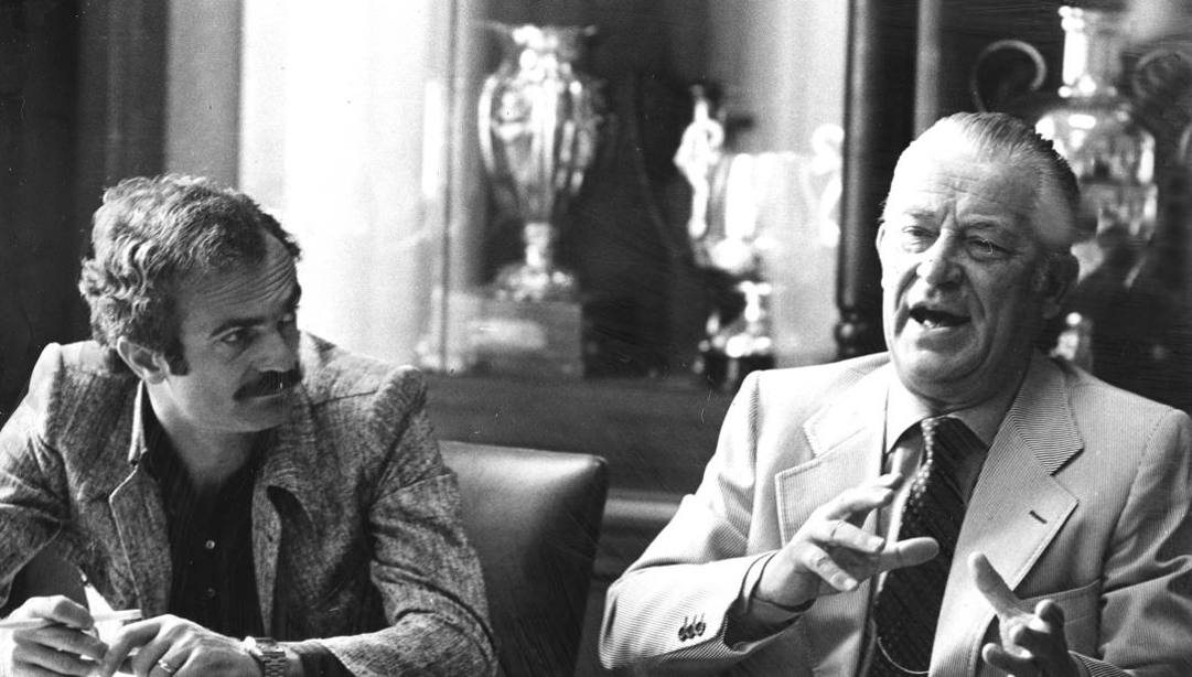 Sandro Mazzola a colloquio con il presidente dell'Inter, Ivanoe Fraizzoli: è il 1977 