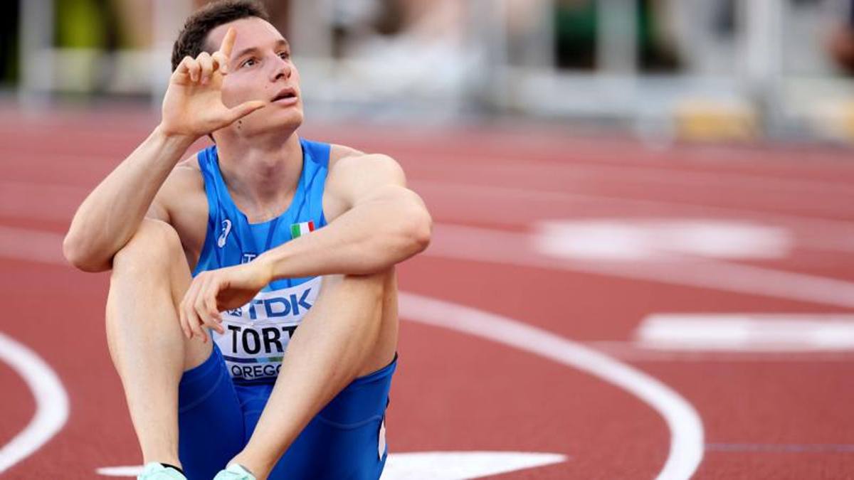 World Athletics, eliminerar Torto i semifinalen på 200. Blå OK i 400 häck