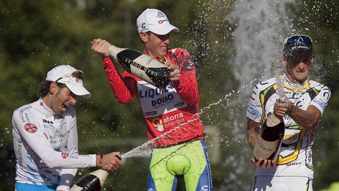 Vincenzo Nibali festeggia la vittoria alla Vuelta 2010. Ap 