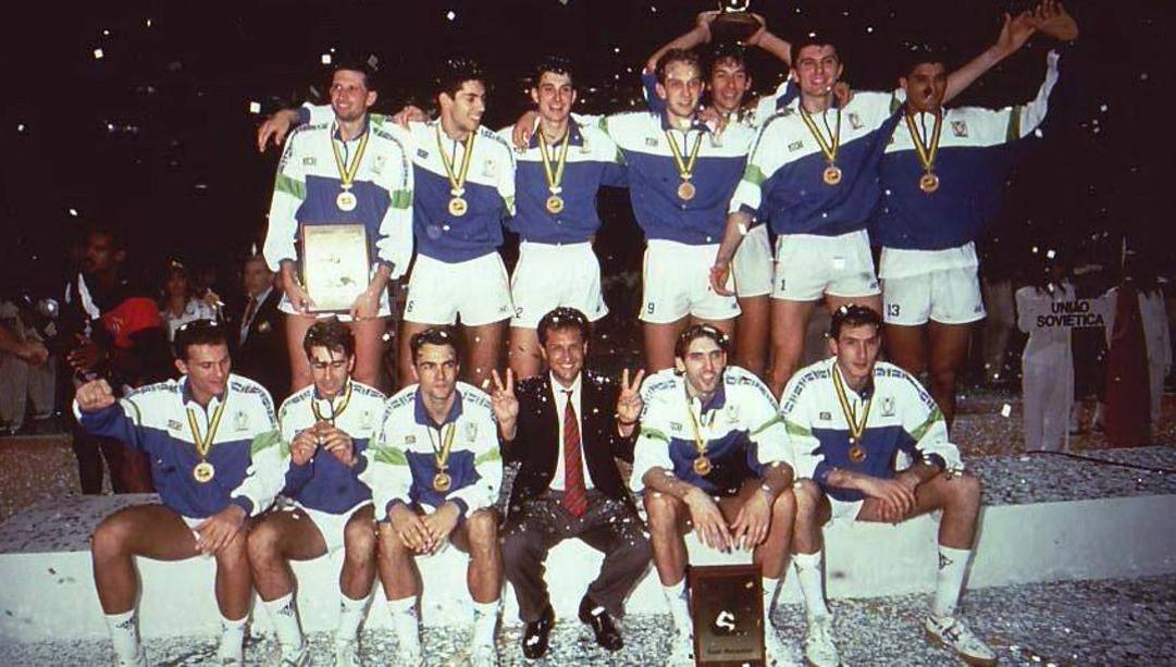 Il 28 ottobre 1990 a Rio de Janeiro l'Italia conquista il primo titolo mondiale. Gli azzurri in finale battono Cuba 3-1 