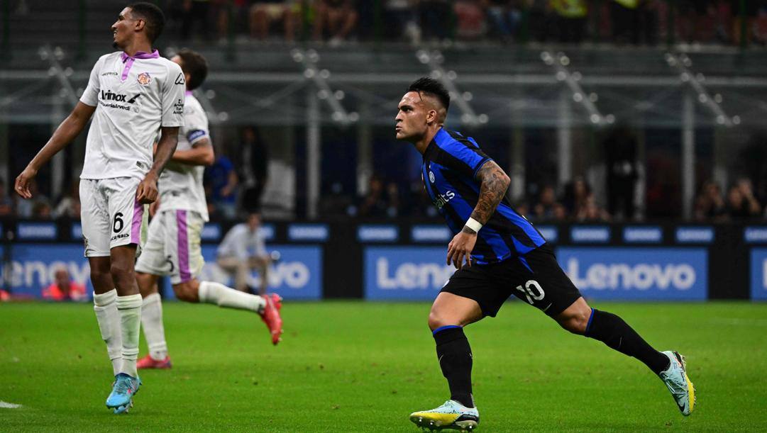 Lautaro Martinez, 25 anni, esulta per il gol del 3-0. Afp 