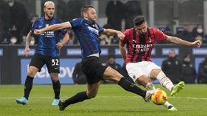 Calhanoglu e il derby col Milan da ex: fischi e sfottò - La Gazzetta dello  Sport