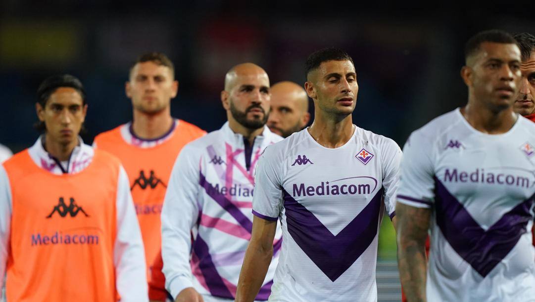 I giocatori della Fiorentina sconsolati dopo la sconfitta con l'Atalanta. Lapresse 