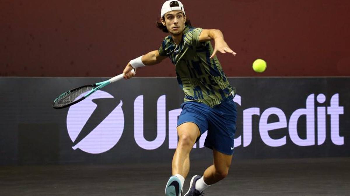 Atp Florence, Musetti stops against Aliassime