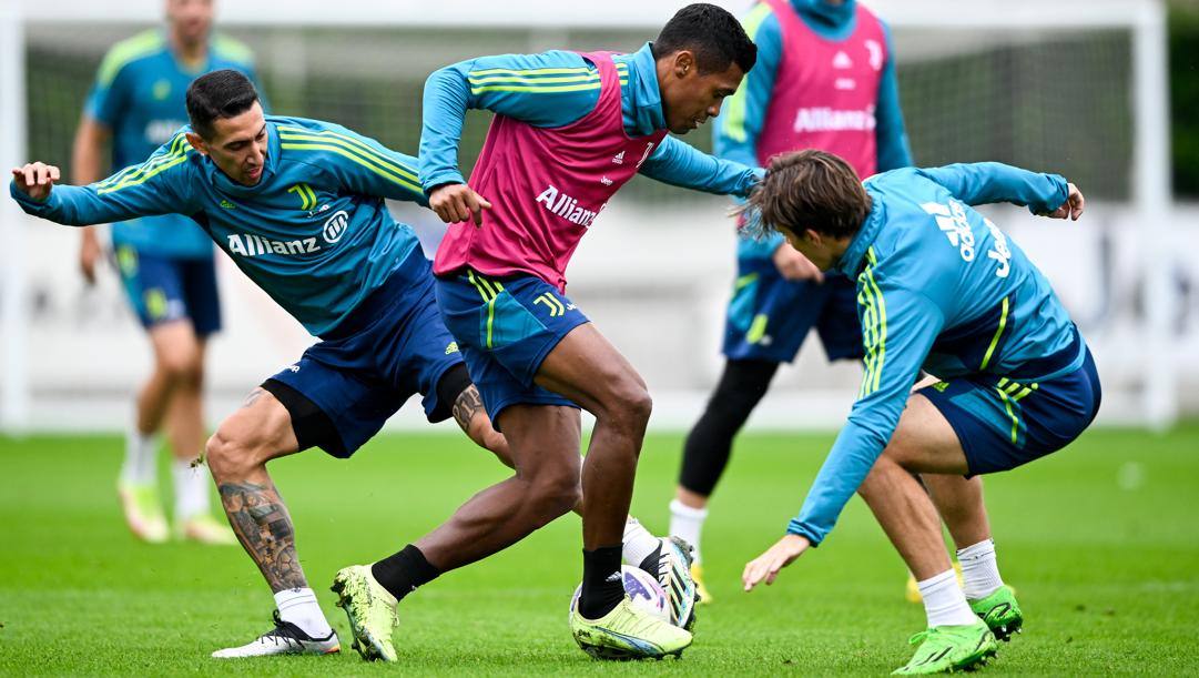 Angel Di Maria, Alex Sandro e Nicolò Fagioli. Getty  