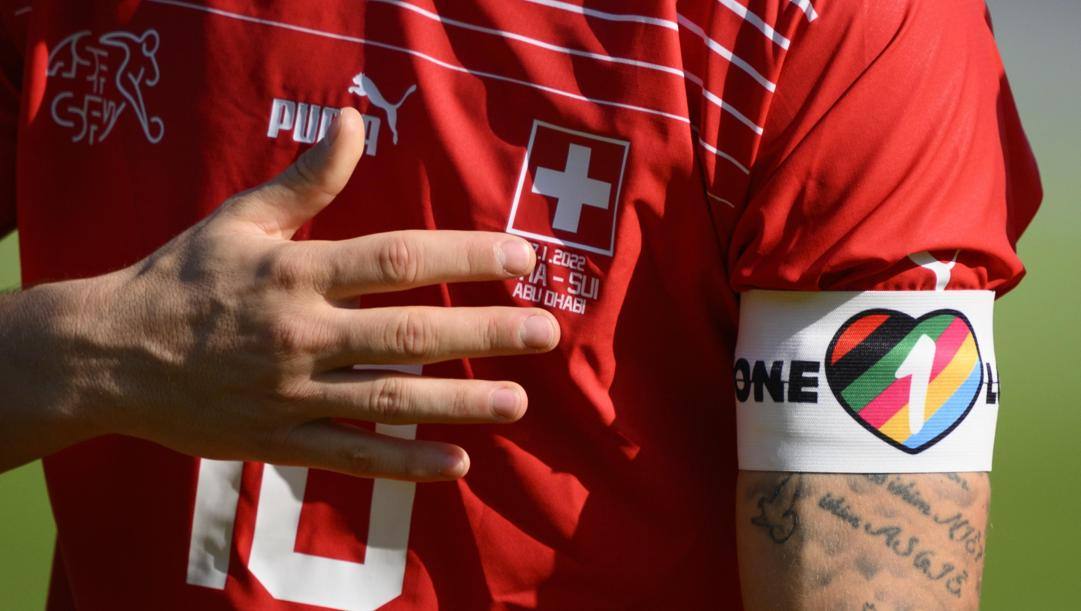 La fascia da capitano con la scritta One Love vietata dalla Fifa. Epa  