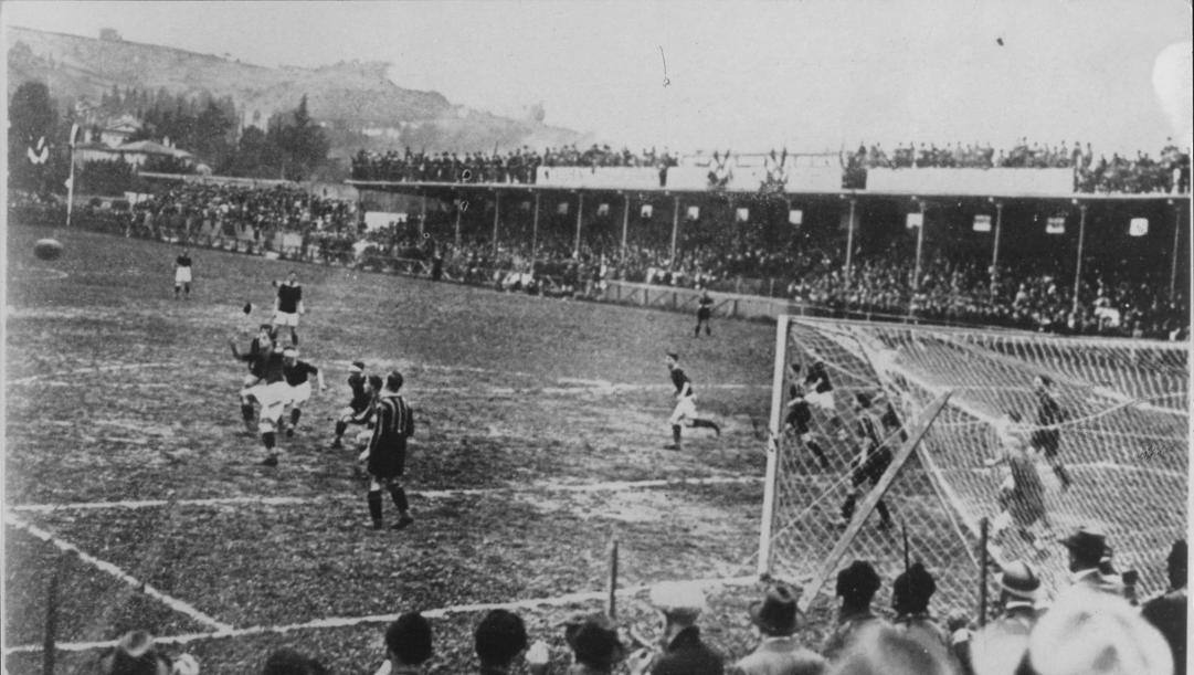 Una partita allo stadio Sterlino di Bologna 