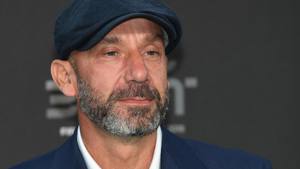 Si aggravano le condizioni di salute di Gianluca Vialli, ricoverato a  Londra - OglioPoNews