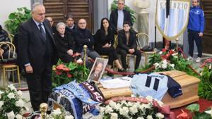 Morto Gianluca Vialli, aveva 58 anni: combatteva con un cancro al pancreas  - La Gazzetta dello Sport