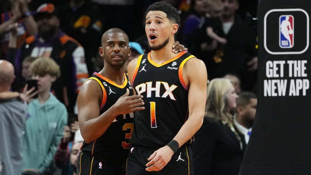 Chris Paul e Devin Booker, le due stelle dei Suns. Ap  