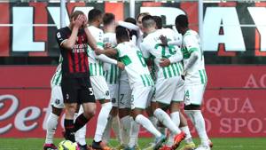 Milan-Sassuolo, sciarpa in regalo a tutti i tifosi a San Siro per