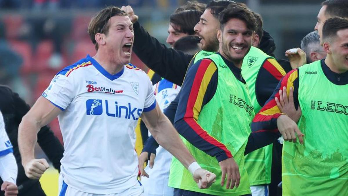 Cremonese-Lecce 0-2, gol di Baschirotto e Strefezza - La Gazzetta dello