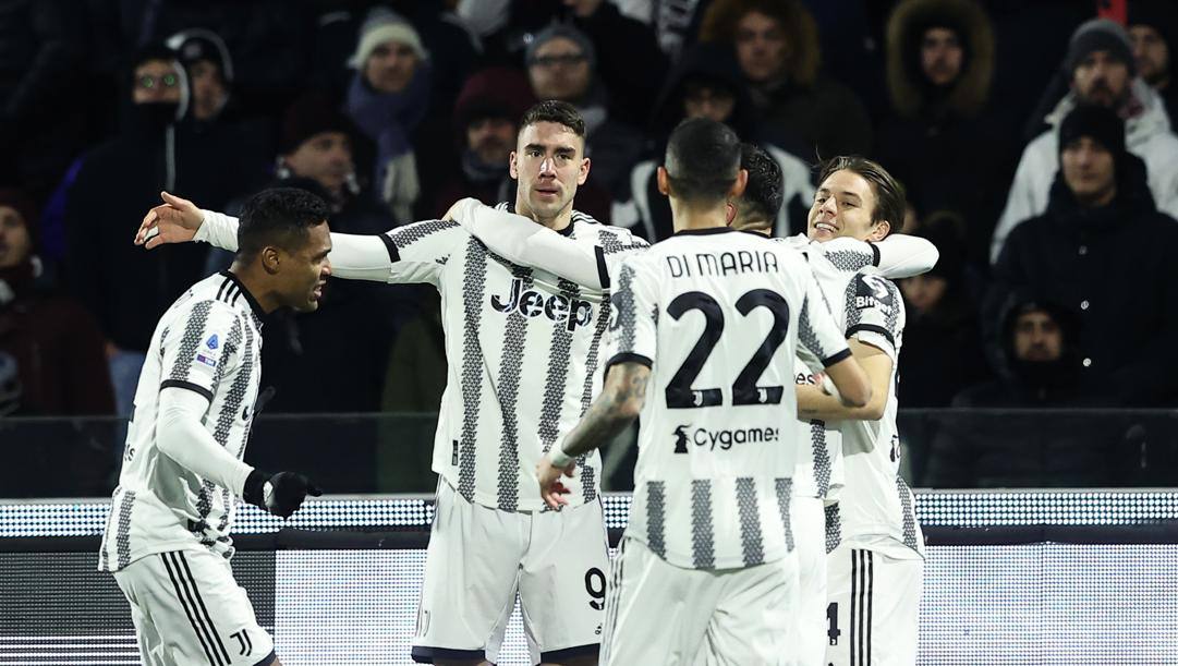 La Juventus festeggia lo 0-3 di Salerno LAPRESSE  
