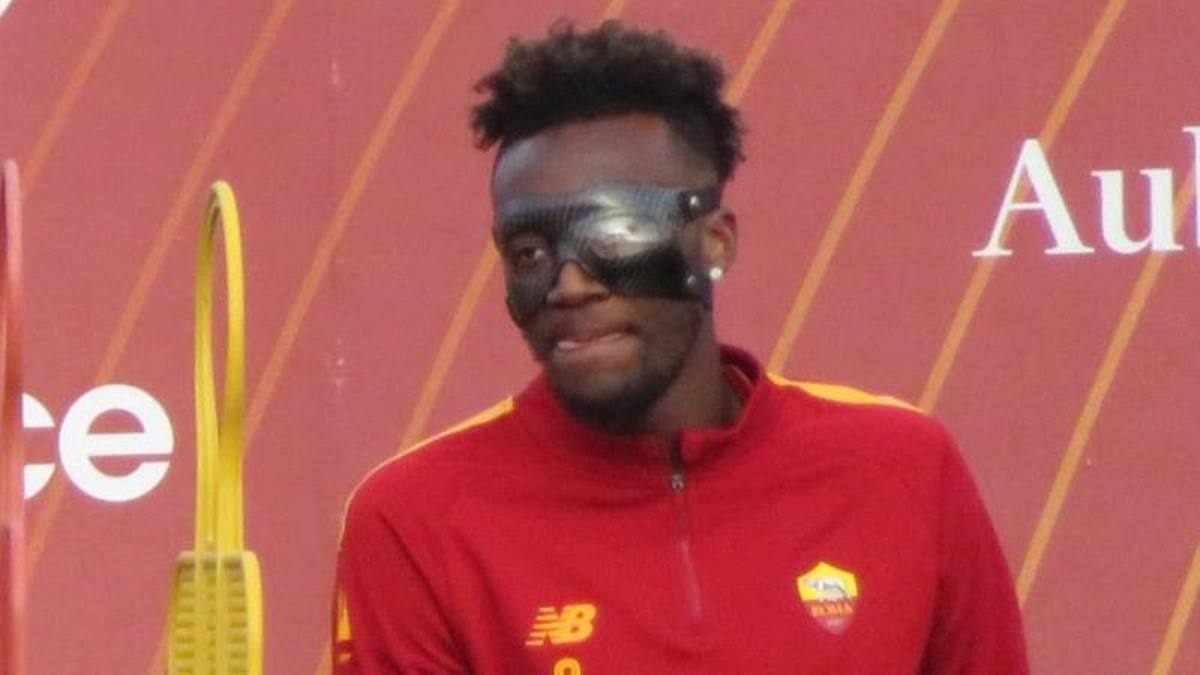 Roma, Abraham (masked) and Dybala are ready for Salzburg