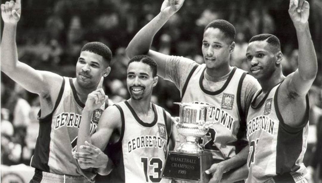 Da sinistra Bobby Winston, Charles Smith, Johnathan Edwards e Jaren Jackson nella finale Big East 1989. Twitter University of Georgetown 