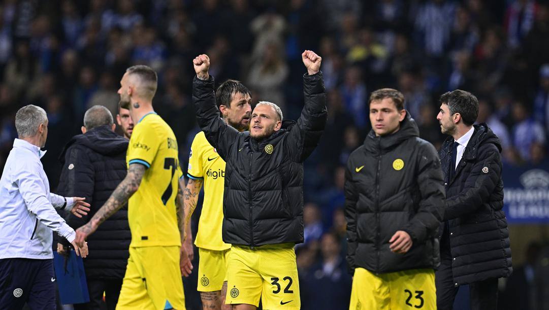 L'Inter festeggia la promozione ai quarti di Champions dopo lo 0-0 col Porto GETTY 