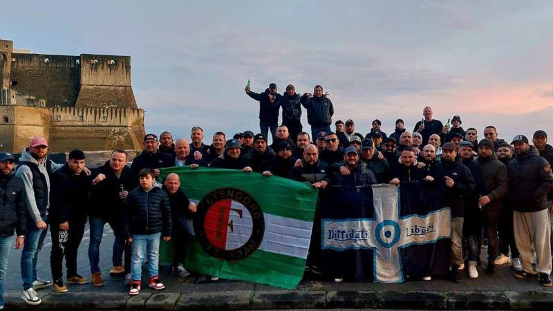 Roma Feyenoord, allerta sicurezza, tifosi arrivati a Napoli, tutte le misure di polizia