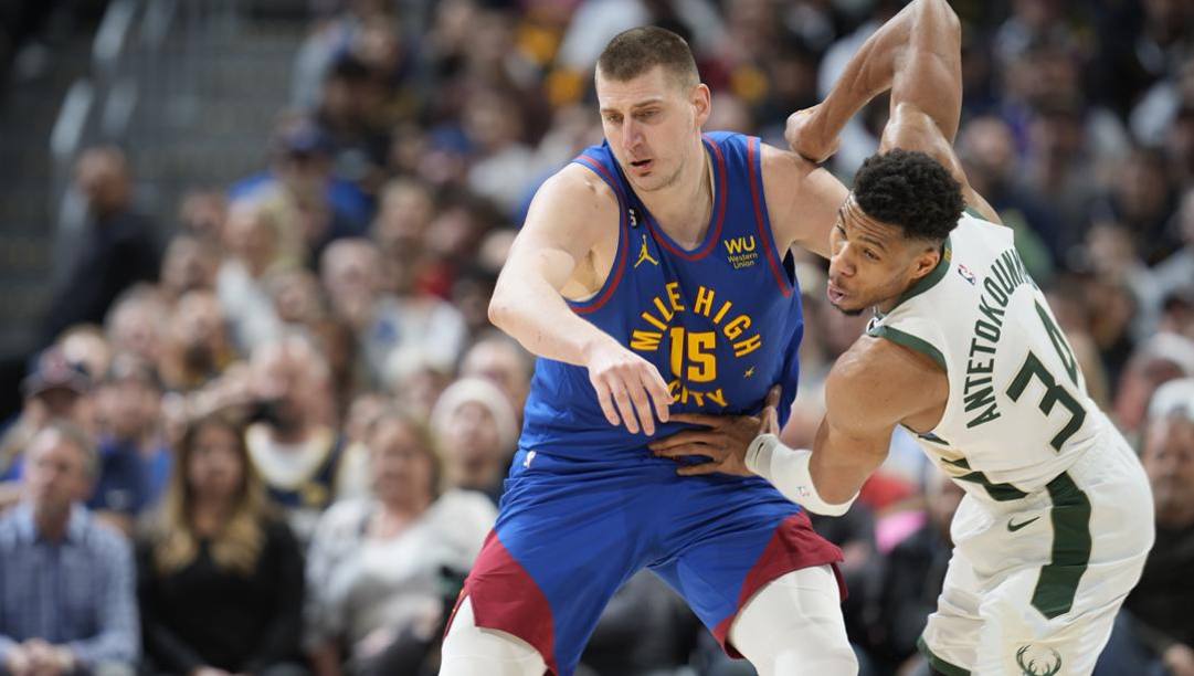 Nikola Jokic e Giannis Antetokounmpo. Ap 