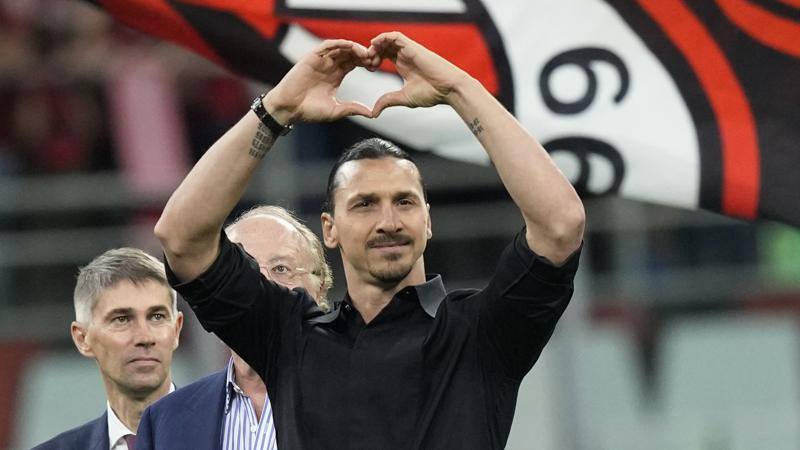 Milan, Zlatan Ibrahimovic si ritira: “E’ arrivato il momento di dire ciao al calcio”