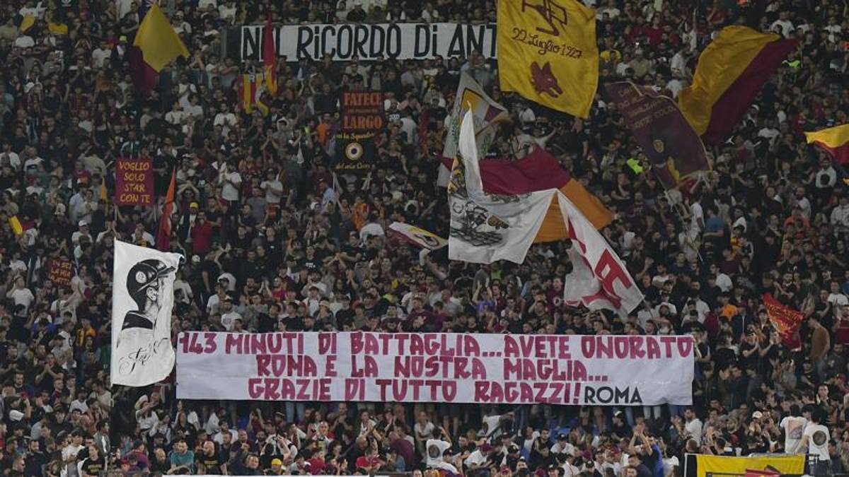 Rome fans banners at the Olimpico in homage to the team after defeat in the Europa League