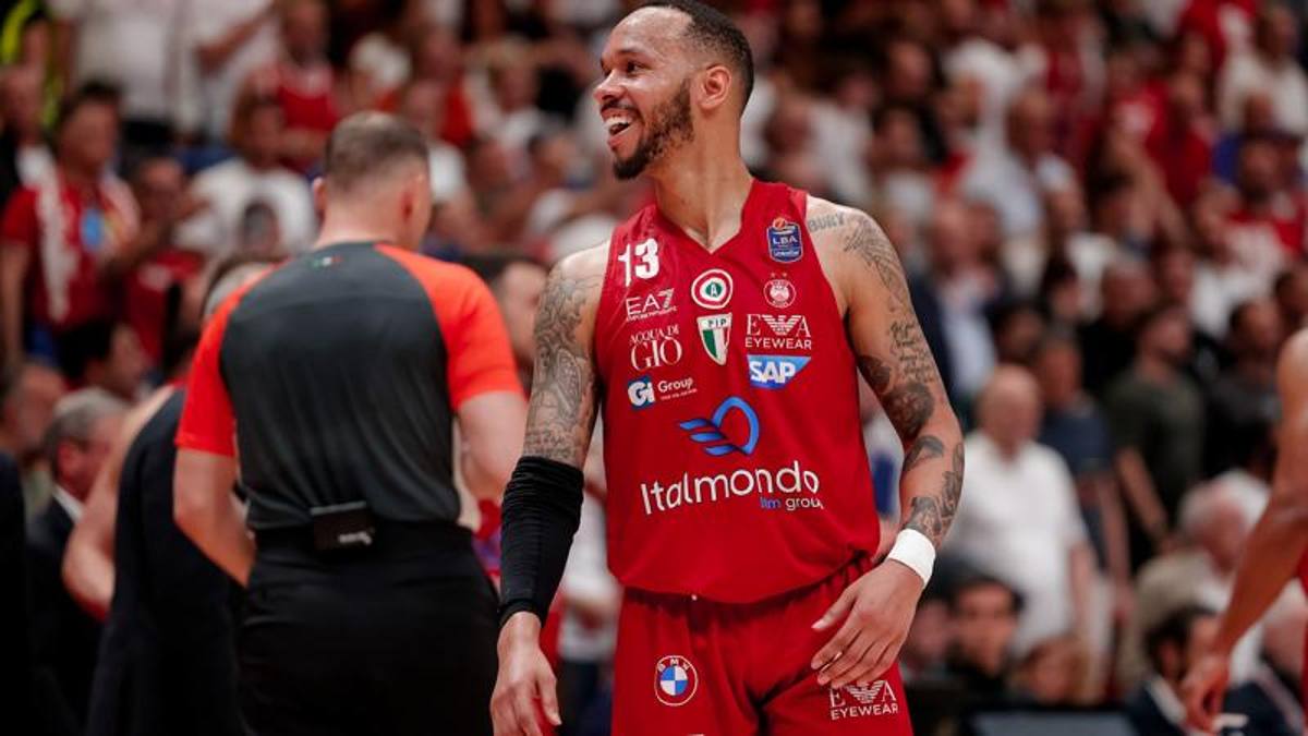 Basket MilanoVirtus Bologna, le pagelle Napier e Hall da 8 La