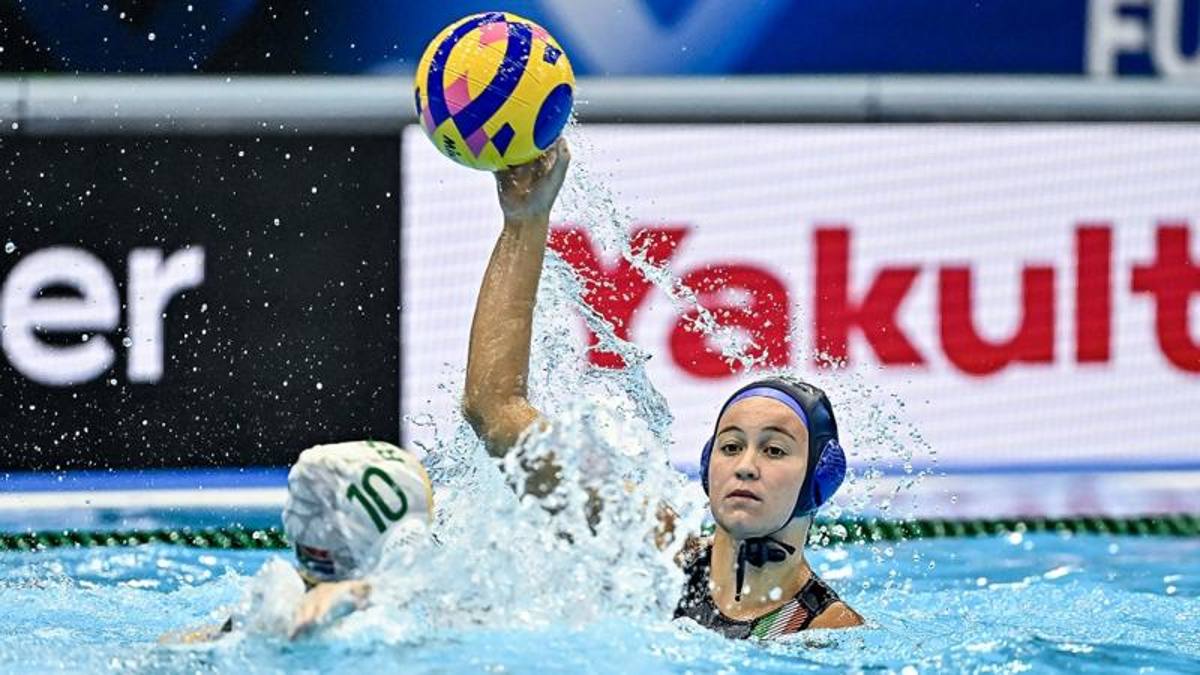 Water Polo World Cup, Setterosa: 24-2 to South Africa, waiting for Greece