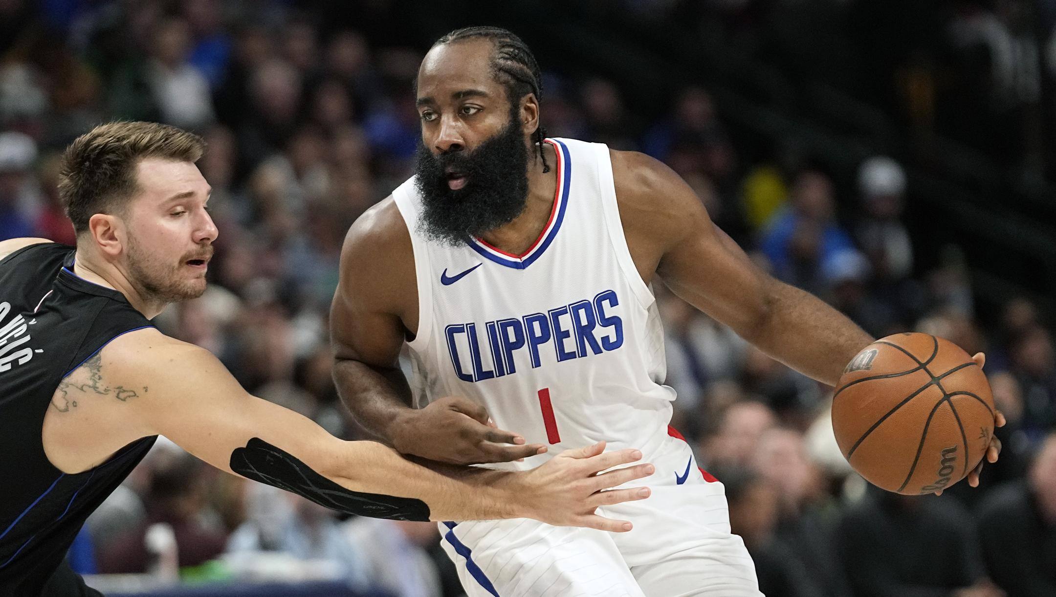 James Harden contro Doncic AP 