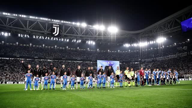 Una grande parata di Szczesny, poi solo Juve: primo tempo dominato dai bianconeri che chiudono i primi 45' in vantaggio 2-0