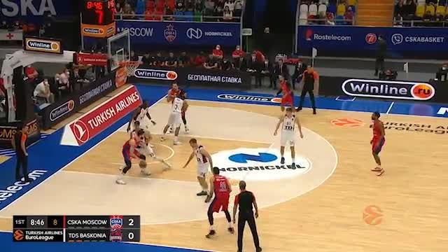 Hackett vince il derby con Polonara: Cska-Baskonia 89-86