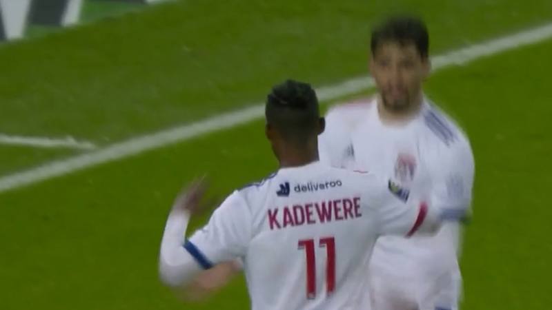 video psg lione 0 1 gol di kadewere e l infortunio di neymar video gazzetta it