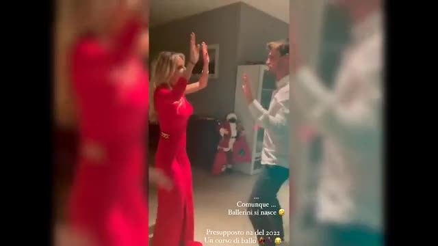 Rugani negato per il ballo. Michela lo prende in giro...