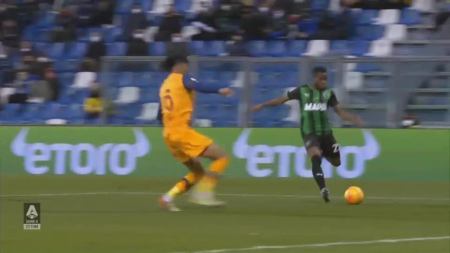 Smalling-Rui Patricio, che frittata! Il goffo autogol della Roma