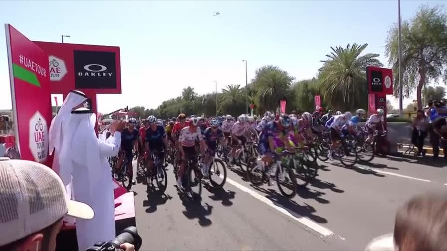 La vittoria in volata di Philipsen: la prima tappa dell'Uae Tour