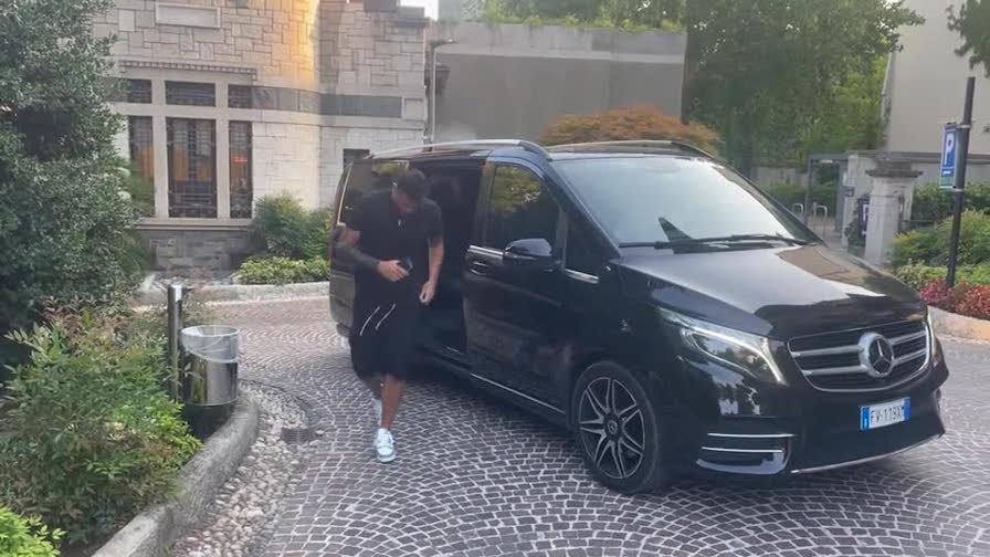 Petagna, l'arrivo alle visite mediche con il Monza