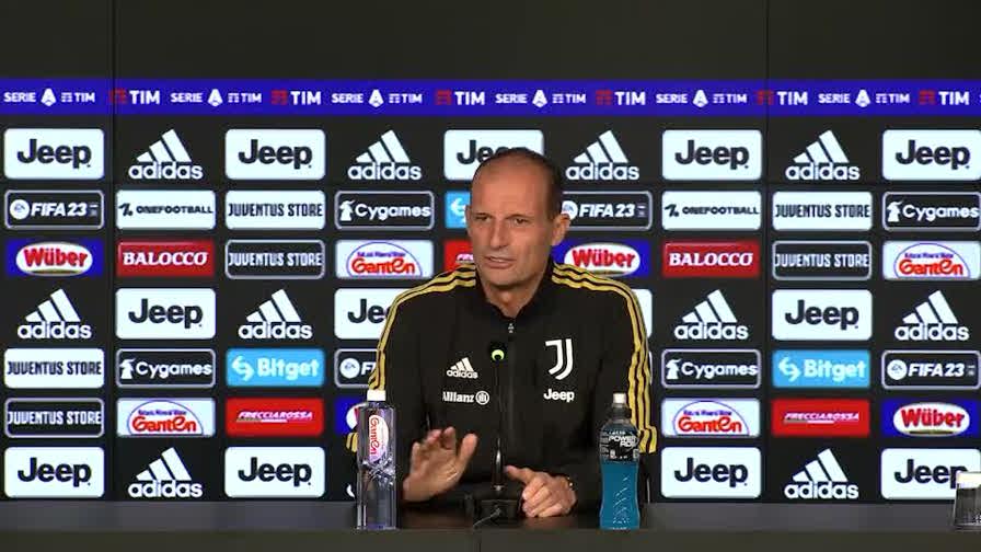 Allegri, siparietto coi giornalisti: "E poi vi lamentate..."